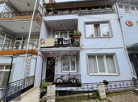 Erenler Mahallesinde Bahçe Kullanımına Sahip 2+1 Satılık Daire