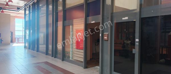Tekstilkent Emlak'tan Bölmeli Yapılı 100 M2 Satılık Ofis