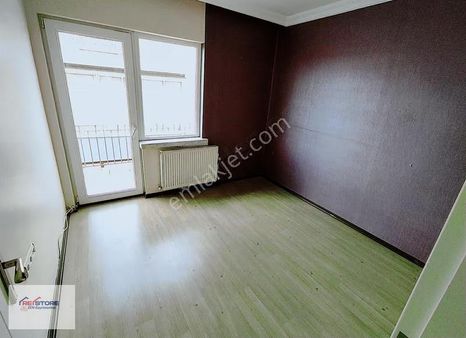 Hoşdere'de Cadde Üzerinde 3 Cepheli Yapılı 3+1 Daire