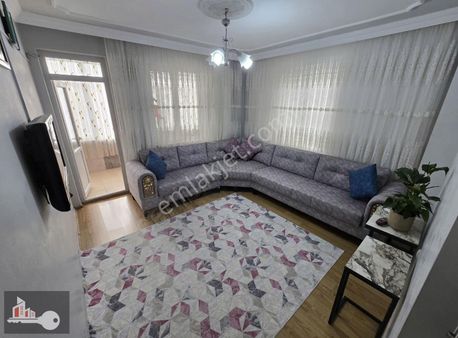 Hüsnükarakaş Mah De Hastaneye Yakın Site İçerisinde 2+1