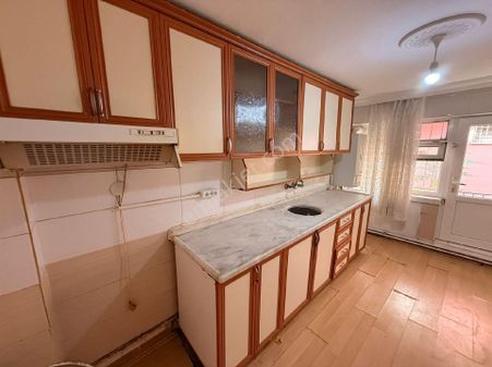 19 Mayıs Cadde De 2+1 L Salon