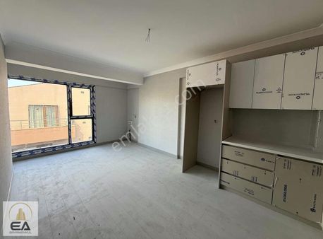 Ea'dan Yukarı Dikmen Mahallesi Kiralık 1+1 Sıfır Daire