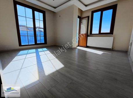 Yenidoğanda Ferah Asansörlü 2+1 Arakat Daire