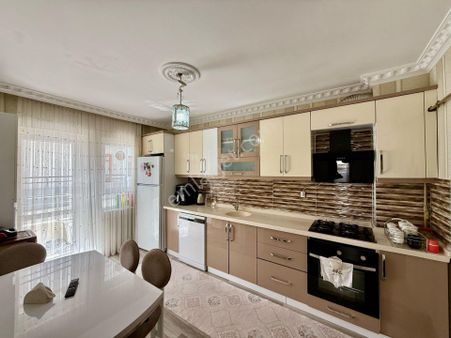 Pursaklar Mehmet Zengin Emlak'tan Asansörlü Yapılı Uygun Fiyata 2.kat 3+1 Daire