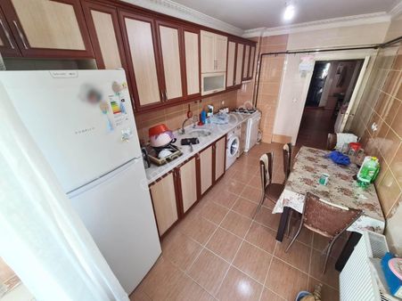 Atapark Elmalık Cad. Üzerinde Asansörlü Binada Arakat Geniş 3+1