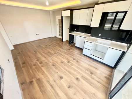 Yükselden Satılık İkizçayda Öncephe Ultra Lux D.gazlı Asansörlü 2+1 Daire