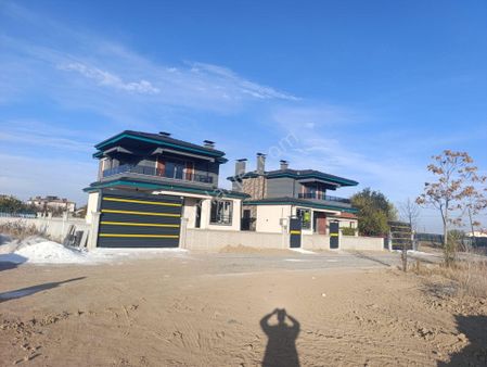 Karatay İstiklal Mah Satılık Villa
