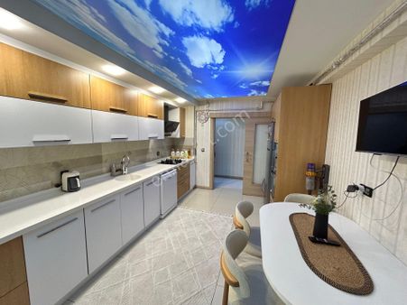 Lider Emlak`tan Güneşevlerde Site İçinde 4+1 Manzaralı Daire