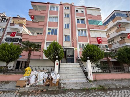 Kale Gayrimenkul’den İkizçayda Ara Kat Ön Cephe Satılık Daire