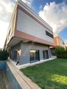 Karaali'de Havuzlu, Asansörlü, 9+1 Ultra Lüks Villa!