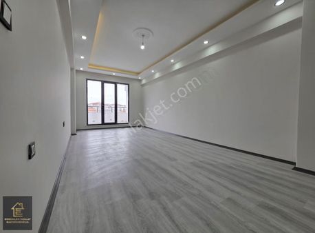 Ergünler İnşaattan Merkezde Ön Cephe Ara Kat 3+1 Satılık Daire