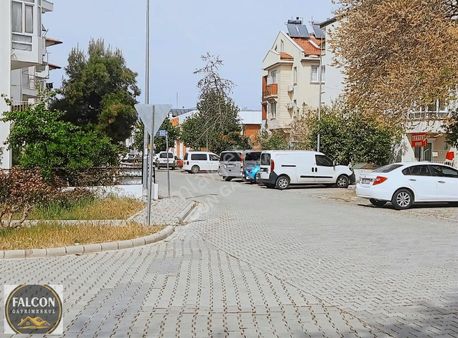 Falcon Dan Akarca Mevkiinde 380m² Arsa