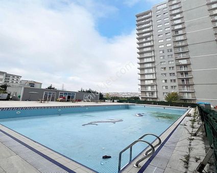 Metrobüse Yakın Site İçi 2+1 Yatırımlık Daire