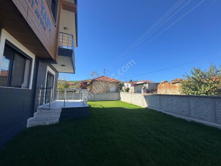 Foça Da Satılık 2+1 Bahçeli Daire