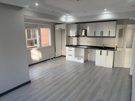 Didim Altınkum Mah Denize Yürüyüş Mesafesinde Satılık Ara Kat 2+ 1 Daire