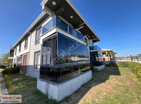 Karasu Aziziyede Havuzlu Sitede Eşyalı Ebeveyn Banyolu 2+1