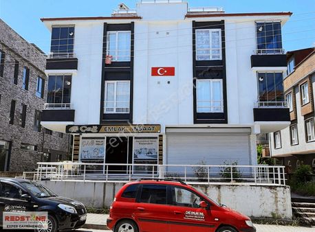 Akkum'da Hastane Karşısı, Bahçe Kullanımlı, Kombili 2+1 Yazlık