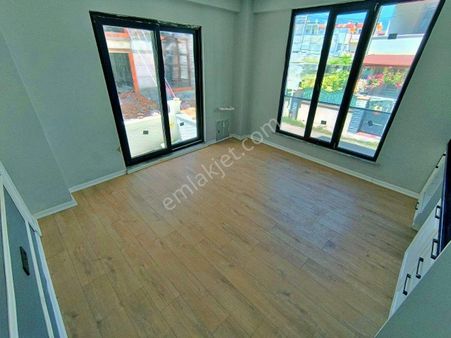 Uytundan Akçay-güre Arası Cemil Temel'de Satılık 2+1 Lüx Daire