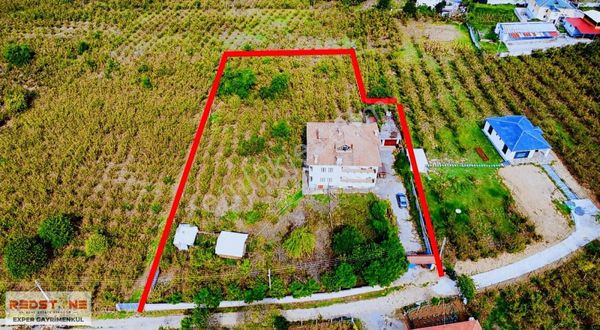 Ferizlide 5.500m2 İçinde Konak Ve Fındıklık