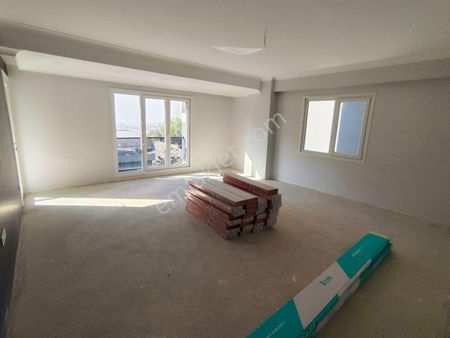 Mertcan Dan Kartal Metroya Yürüme Arakat 3+1 Ebeveyn Banyolu Fırsat