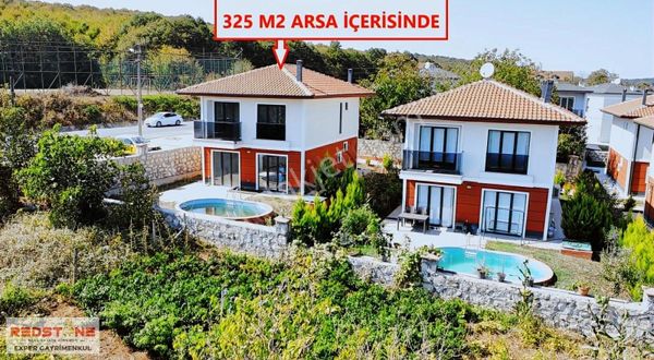 Kefken Kumcağız Plajına Yakın Havuzlu Müstakil Satılık Villa