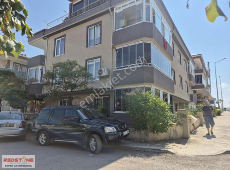 Karasu'da Denize 1 Dk Cadde Üstü Bahçe Katı Satılık 2+1 Daire