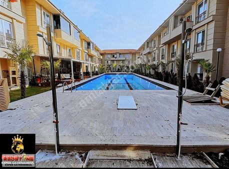 Kocaali'de Yalı Mah. 1+1 Havuzlu Daire