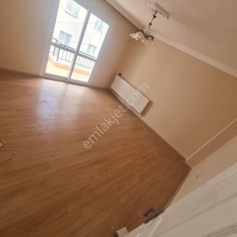 Acill Buca Yıldız Mah.de 3+1 100m2 Dgazlı Ayrı Mutfak Arakat Satılık Daire