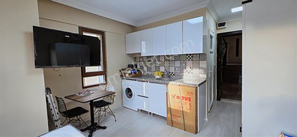 Ana Cadde Üzerinde Full Eşyalı Stüdyo Daire