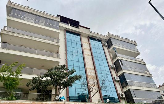 Şehir Merkezi 4+1 Bakımlı Çatı Dublex Daire