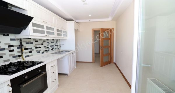 Esenyurt Metrobüse Yakın Acil Satılık Daire 2+1