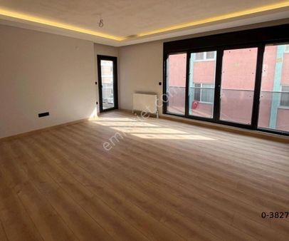 Göztepe Minibüs Caddesi Üzerinde Prestijli 2+1 Asansörlü Sıfır Satılık Daire