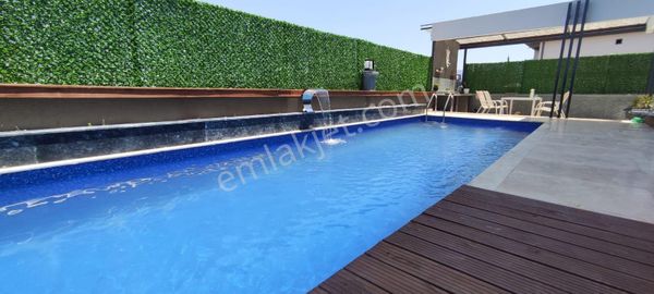Hallaçlar Mahallesinde Satılık 7+1 Villa