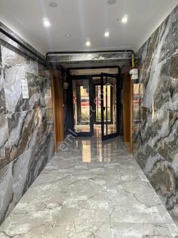 Hoşcan Emlaktan Yeni Bina 3+1 Asansörlü Çift Balkonlu Satılık