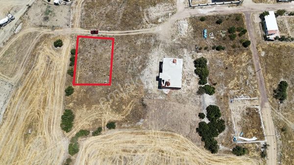 Bademağacın'da Satılık 403 M2 İmarlı Manzaralı Köşe Parsel