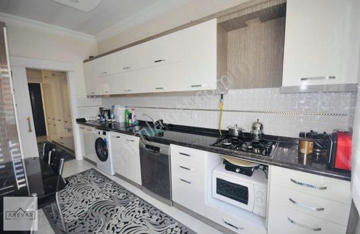Arevar Dan Şahinbey Belediyesi Karşısı Satılık Daire