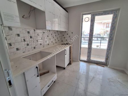 Battalgazi Ç.pazarı Yakınında Sıfır 3+1 Yüksek Giriş Ön Cephe