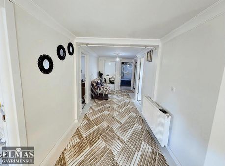 Mithatpaşada Merkezi Konumda 2 Katlı Satılık Komple Bina