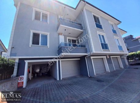 Serdivan Vatan Mah De Satılık Garajlı 2+1 Satılık Daire