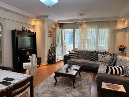 Göztepe Metro Yakını Bakımlı 2+1 Satılık Daire