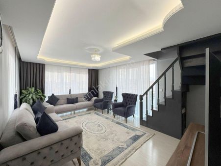 Mertcan'dan Kavakpınar Caddeye 1dk Teraslı 4+2 Dubleks Daire