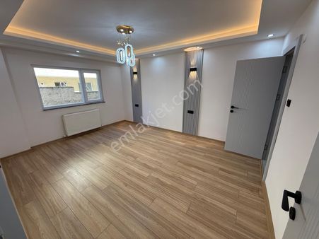 Görkem'den Dikmen Cad.üzeri Bankalar Durağında Ultra Lüx Güney Mantolamalı 2+1+amerikan Mutfak