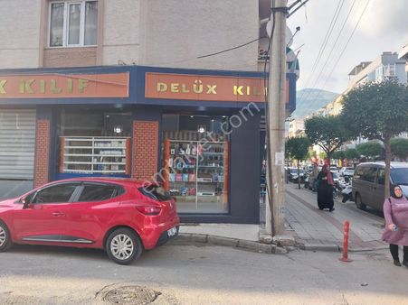 Çiğdem Önen Gemlik Hürriyet Caddesinde Satılık Köşe Dükkan