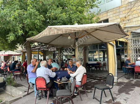 Ürgüp Merkez De 100m2 İşlek Yerde Kiracısı Hazır 3 Dükkan