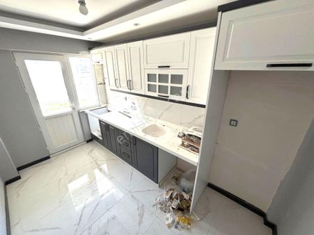 𝄞melodi'den Altınkum Mevkiisinde 3+1 Ayrı Mutfaklı Ön Cephe Ara Kat Doğalgazlı Daire