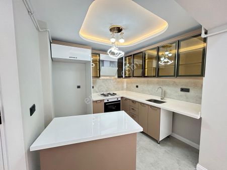 Taner'den Dikmen Nimet Sokak'ta 3+1 Arakatta Balkonlu Lüks Daire