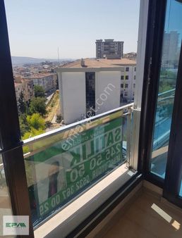 Satılık Mızraklı Cadde Üzeri Ebeveyn Banyolu