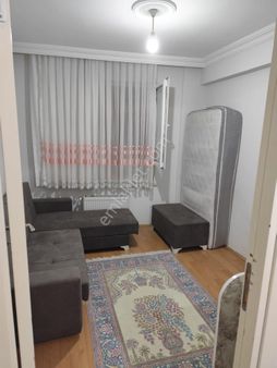 Sütlüce'de Üniversite Yakını Çift Cepheli Kiracılı Satılık 1+1