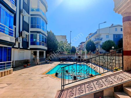 Didim Altınkumda Satılık Denize Yakın-havuzlu Sitede 4+1 Eşyalı Dublex