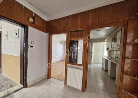 Murat Mahallesi Ulubey Sokakta Oturuma Hazır Kiralık 3+1 Daire........